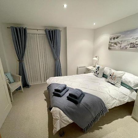 Sea View Apartment At The Beach! Llanelli Ngoại thất bức ảnh